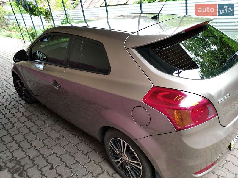 Хэтчбек Kia ProCeed 2008 в Киеве