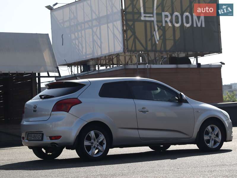 Купе Kia ProCeed 2008 в Киеве