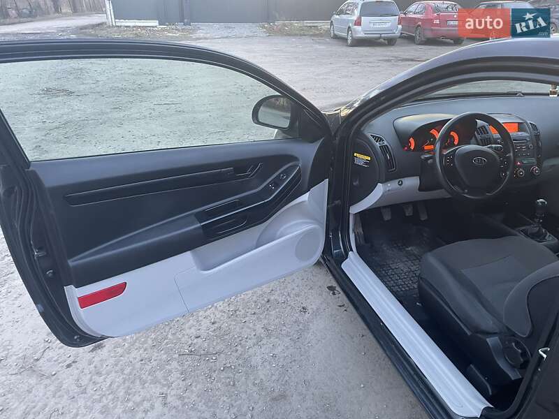 Хетчбек Kia ProCeed 2008 в Дрогобичі