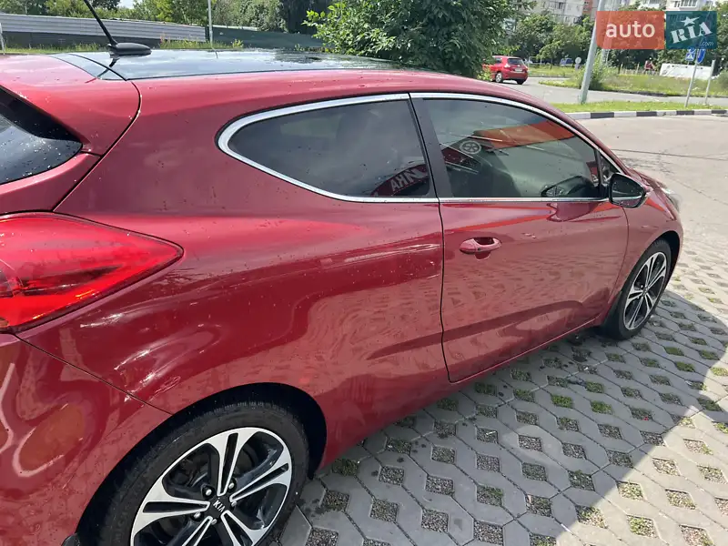 Kia ProCeed 2016 VIN U5YHN312BGL032011 фото оголошення 9 з 37