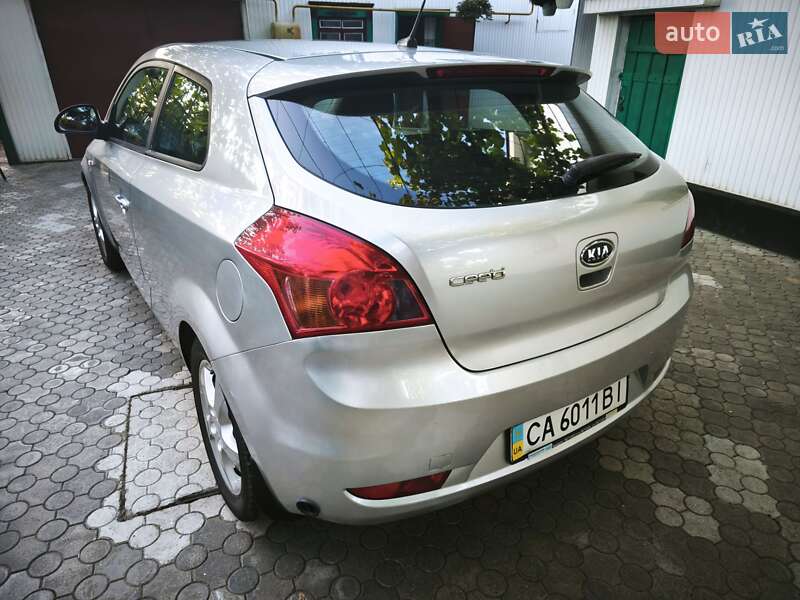 Хэтчбек Kia ProCeed 2009 в Корсуне-Шевченковском