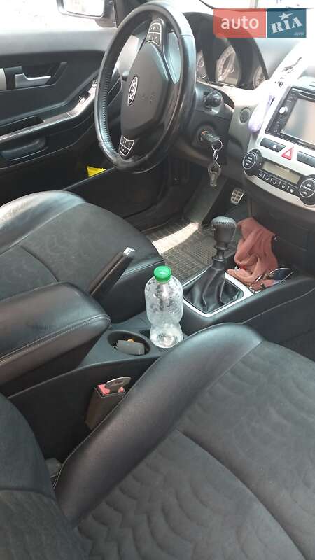Хэтчбек Kia ProCeed 2008 в Вольнянске