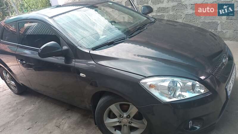 Хэтчбек Kia ProCeed 2008 в Вольнянске