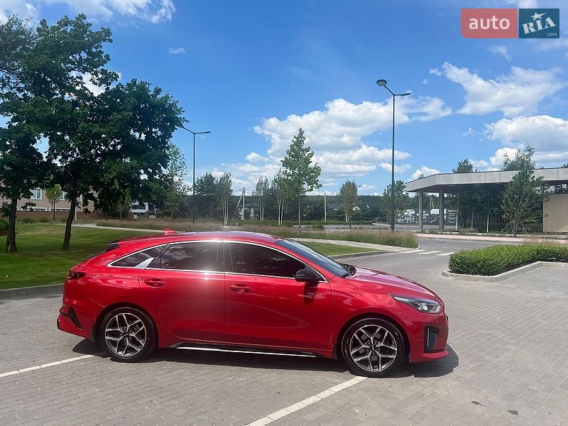 Универсал Kia ProCeed 2019 в Киеве