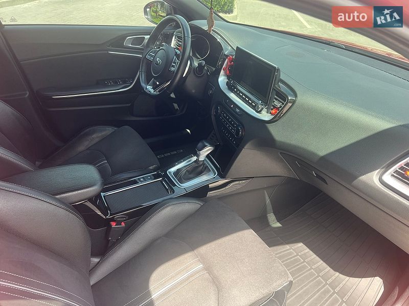 Универсал Kia ProCeed 2019 в Киеве