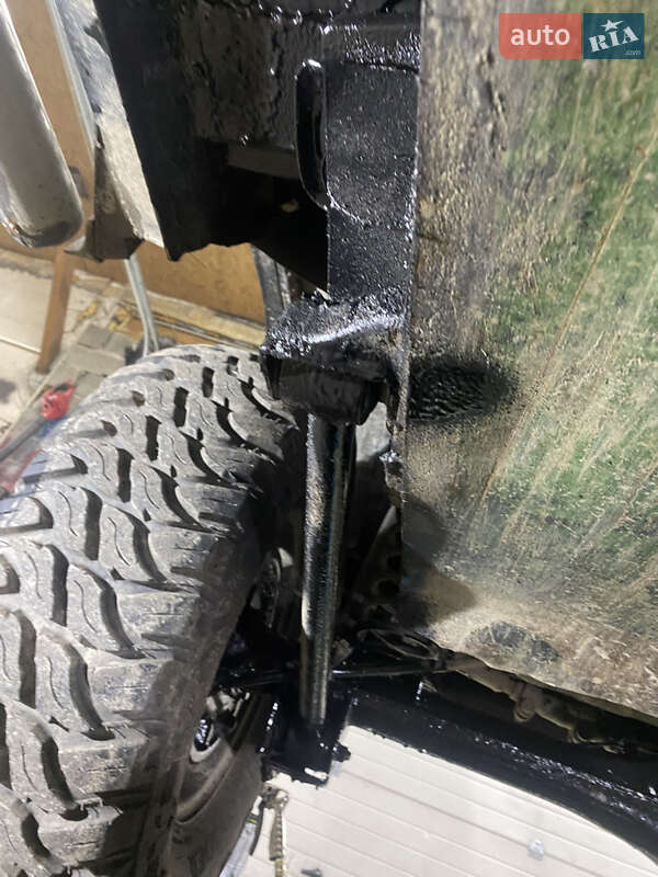 Позашляховик / Кросовер Kia Retona 2000 в Іршаві