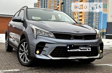 Позашляховик / Кросовер Kia Rio X-Line 2021 в 