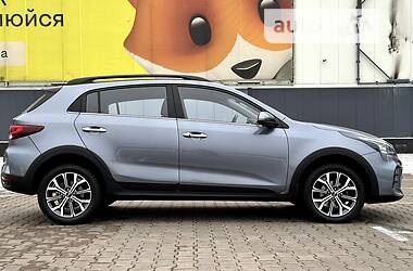 Позашляховик / Кросовер Kia Rio X-Line 2021 в 