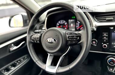 Позашляховик / Кросовер Kia Rio X-Line 2021 в 
