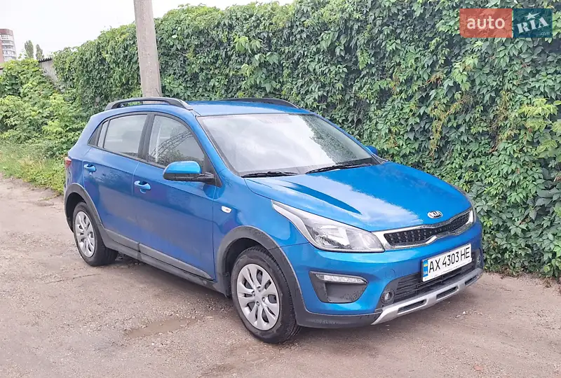 Позашляховик / Кросовер Kia Rio X-Line 2018 в 