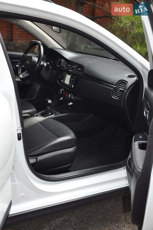 Позашляховик / Кросовер Kia Rio X-Line 2018 в Дніпрі фото 15 Позашляховик / Кросовер Kia Rio X-Line 2018 в Дніпрі