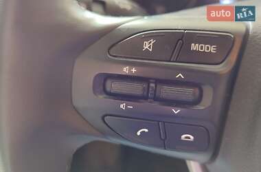 Внедорожник / Кроссовер Kia Rio X-Line 2021 в 