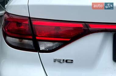 Внедорожник / Кроссовер Kia Rio X-Line 2018 в 