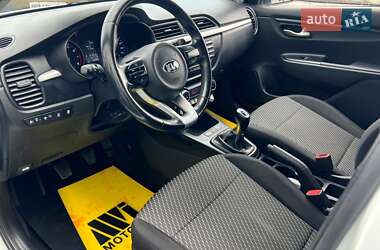 Внедорожник / Кроссовер Kia Rio X-Line 2018 в 