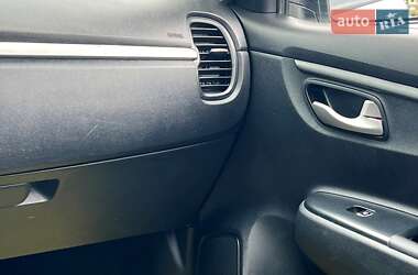 Внедорожник / Кроссовер Kia Rio X-Line 2018 в 