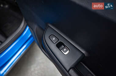 Хэтчбек Kia Rio X-Line 2021 в 