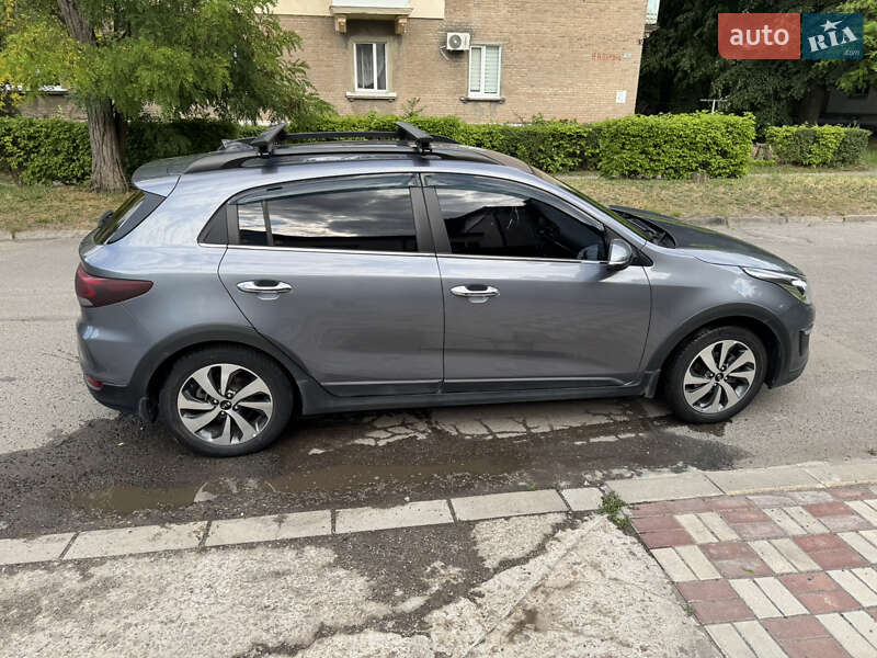 Внедорожник / Кроссовер Kia Rio X-Line 2018 в Вольногорске