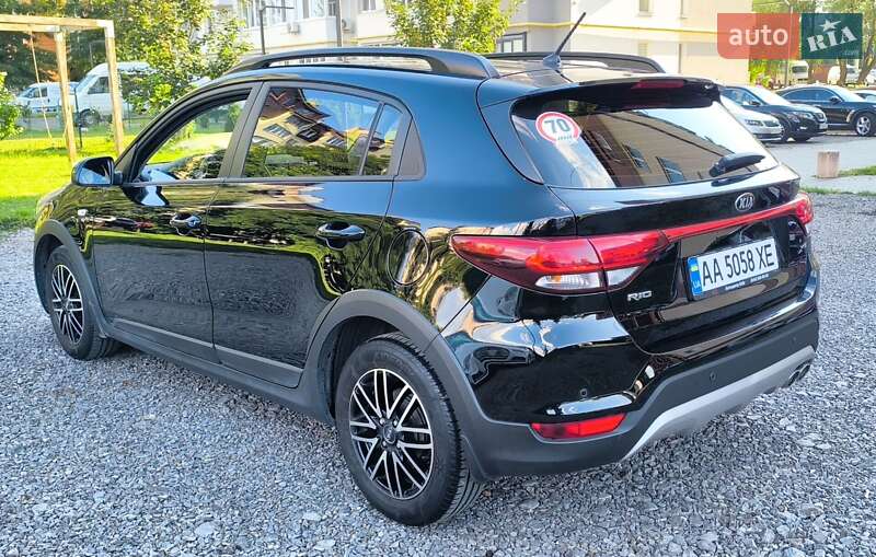 Внедорожник / Кроссовер Kia Rio X-Line 2018 в Ужгороде