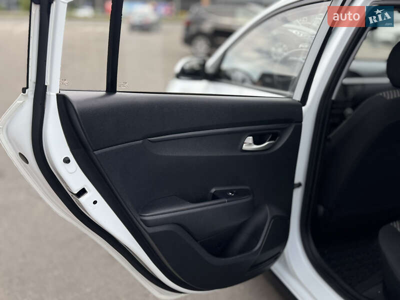 Внедорожник / Кроссовер Kia Rio X-Line 2019 в Полтаве