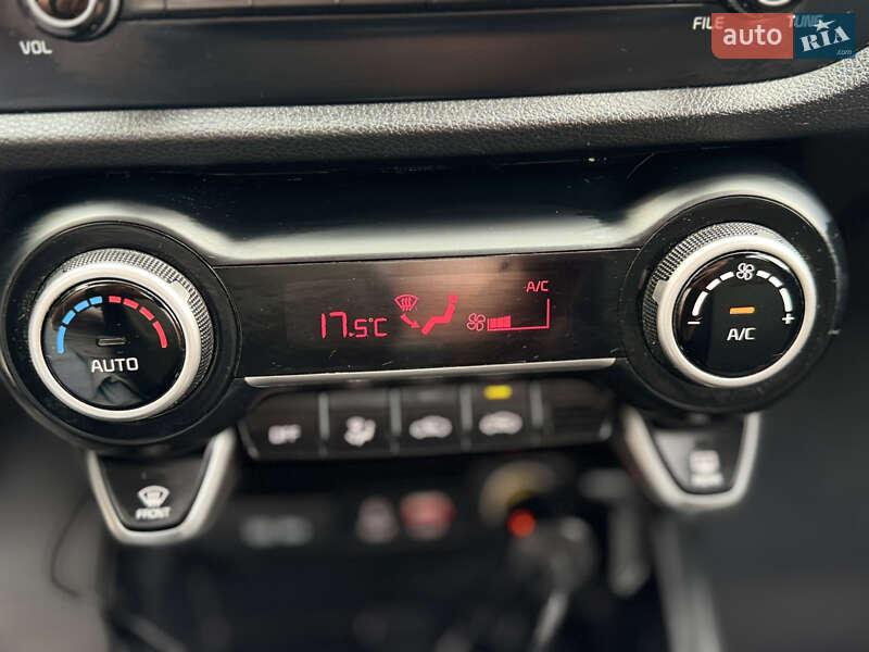 Внедорожник / Кроссовер Kia Rio X-Line 2019 в Полтаве