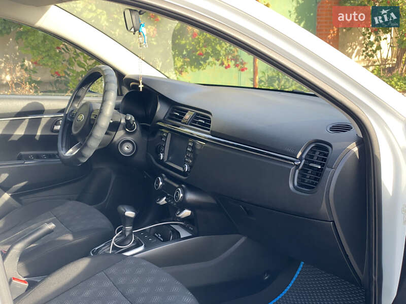 Внедорожник / Кроссовер Kia Rio X-Line 2018 в Киеве