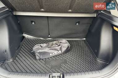 Внедорожник / Кроссовер Kia Rio X-Line 2021 в 