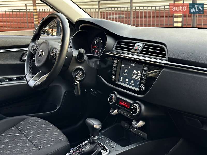 Внедорожник / Кроссовер Kia Rio X-Line 2018 в Одессе