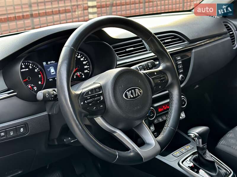 Внедорожник / Кроссовер Kia Rio X-Line 2018 в Одессе