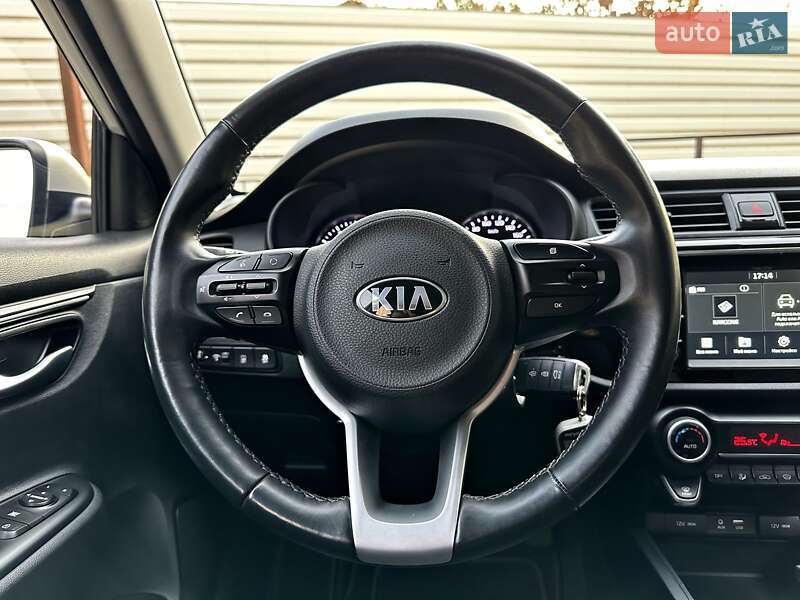 Внедорожник / Кроссовер Kia Rio X-Line 2018 в Одессе