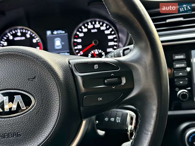 Внедорожник / Кроссовер Kia Rio X-Line 2018 в Одессе