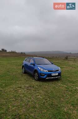 Позашляховик / Кросовер Kia Rio X-Line 2019 в Києві