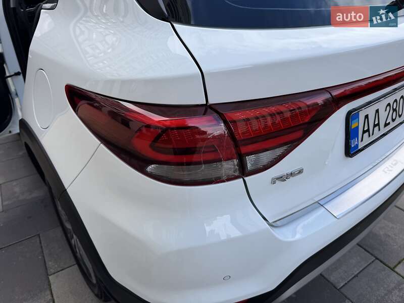 Внедорожник / Кроссовер Kia Rio X-Line 2018 в Киеве