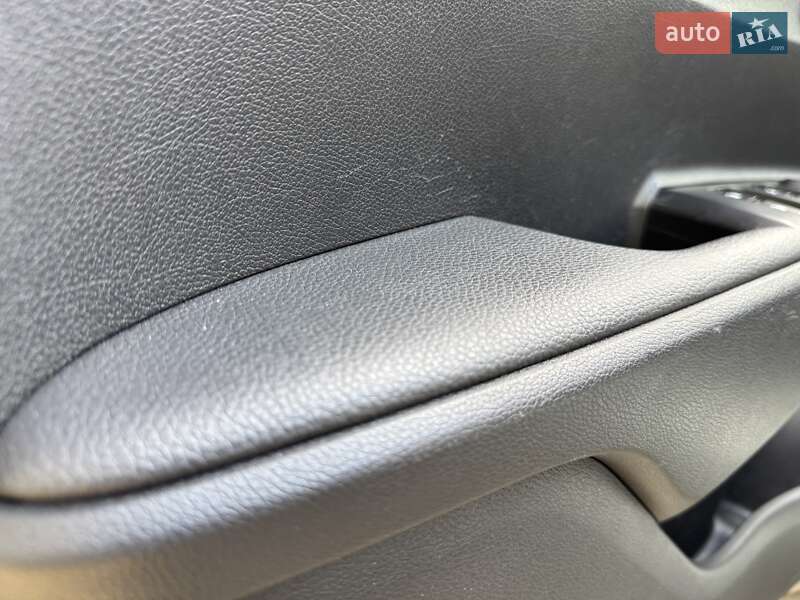 Внедорожник / Кроссовер Kia Rio X-Line 2018 в Киеве