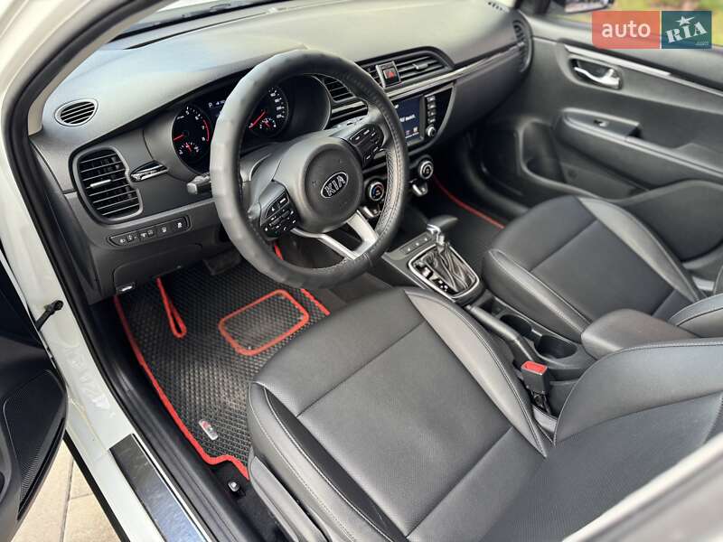 Внедорожник / Кроссовер Kia Rio X-Line 2018 в Киеве