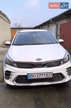 Внедорожник / Кроссовер Kia Rio X 2021 в Тернополе