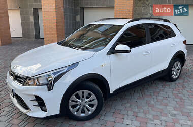 Позашляховик / Кросовер Kia Rio X 2021 в 