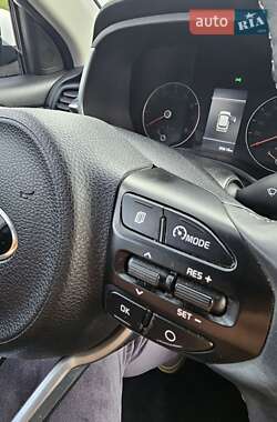 Позашляховик / Кросовер Kia Rio X 2021 в 