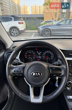 Внедорожник / Кроссовер Kia Rio X 2021 в 