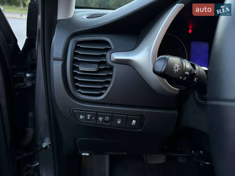 Внедорожник / Кроссовер Kia Rio X 2021 в Хмельницком