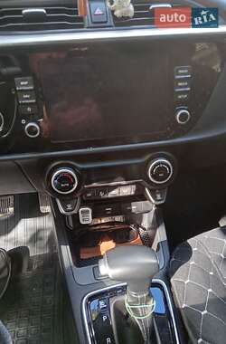 Внедорожник / Кроссовер Kia Rio X 2021 в 