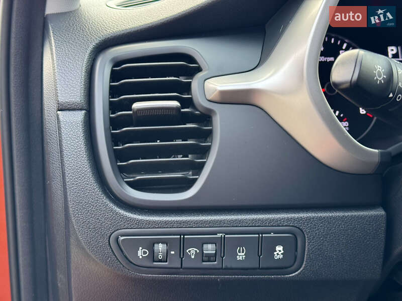Позашляховик / Кросовер Kia Rio X 2021 в Києві фото 15 Позашляховик / Кросовер Kia Rio X 2021 в Києві