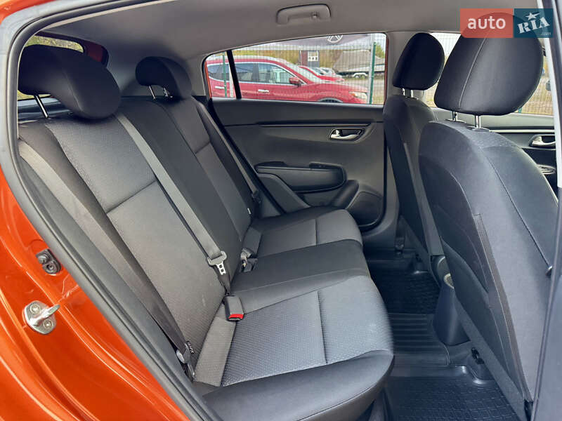 Позашляховик / Кросовер Kia Rio X 2021 в Києві фото 27 Позашляховик / Кросовер Kia Rio X 2021 в Києві