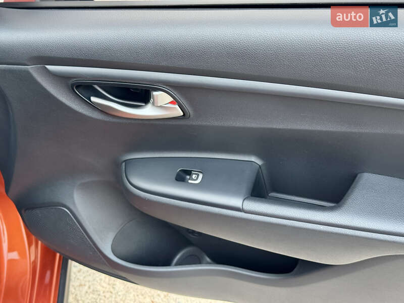 Позашляховик / Кросовер Kia Rio X 2021 в Києві фото 32 Позашляховик / Кросовер Kia Rio X 2021 в Києві