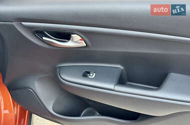 Внедорожник / Кроссовер Kia Rio X 2021 в 