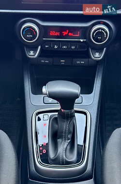 Внедорожник / Кроссовер Kia Rio X 2021 в 