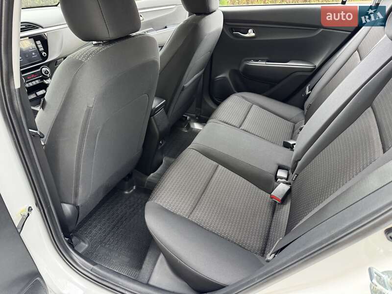 Внедорожник / Кроссовер Kia Rio X 2021 в Киеве