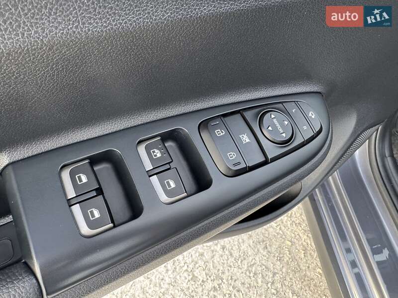 Позашляховик / Кросовер Kia Rio X 2022 в Києві