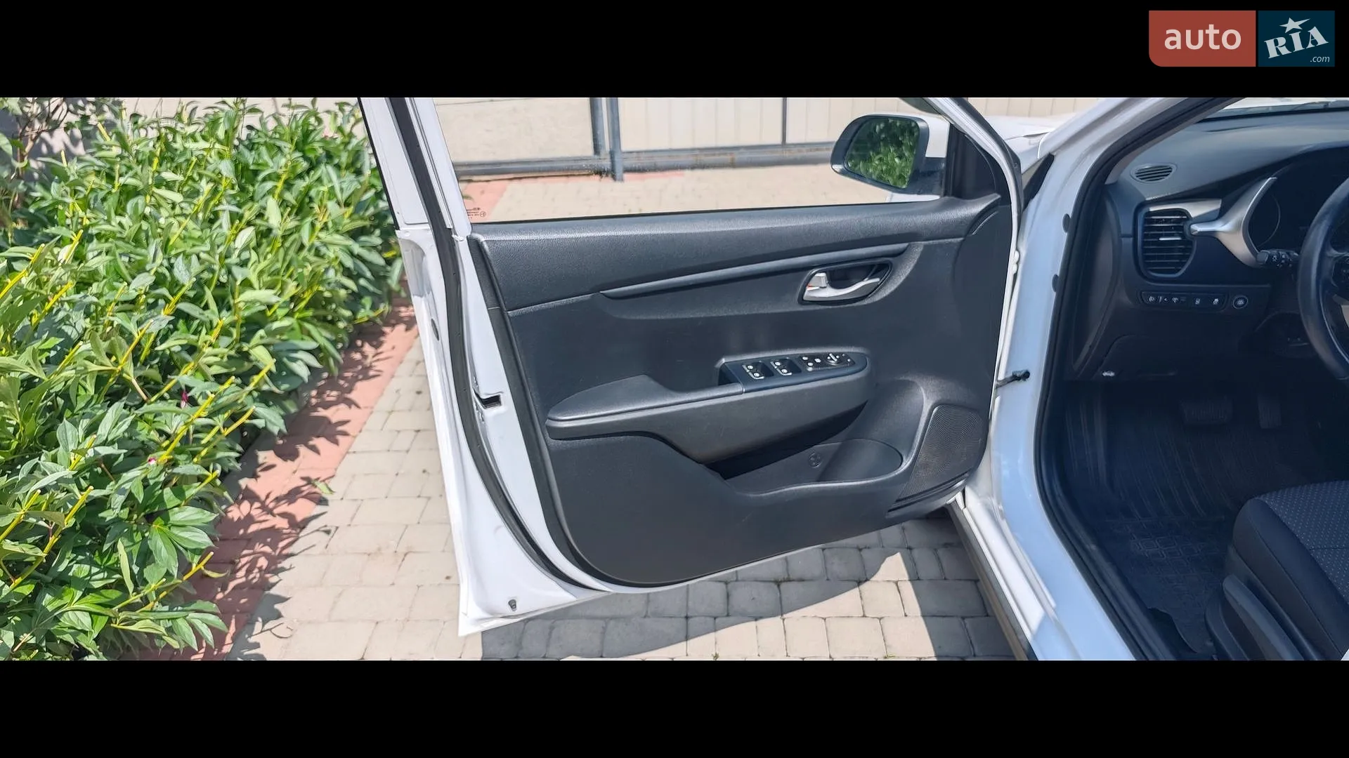 2021 Kia Rio - мініатюра 8