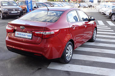 Седан Kia Rio 2013 в Киеве