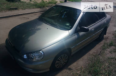 Седан Kia Rio 2001 в Харькове